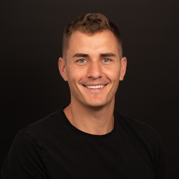 MDDr. Jonáš Celerýn – záchovná stomatologie, protetika, implantologie, chirurgie, estetické rekonstrukce